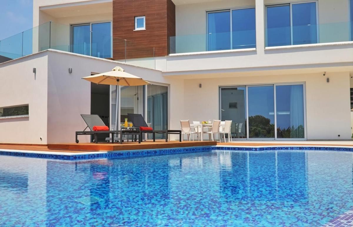 Beachfront Luxury Villa Idania Айя-Напа Экстерьер фото