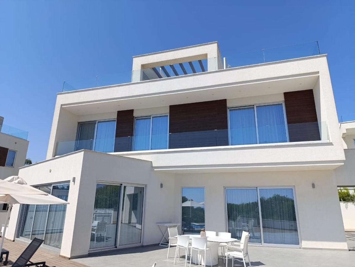 Beachfront Luxury Villa Idania Айя-Напа Экстерьер фото